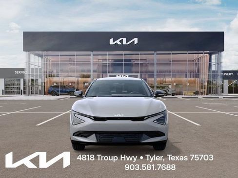 New 2026 Kia EV6 Light RWD image 2