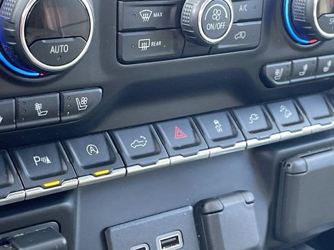 Used 2020 Chevrolet Silverado 1500 LTZ w/ LTZ Plus Package image 25