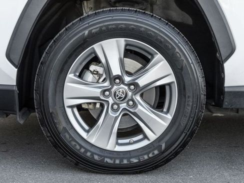 Used 2022 Toyota RAV4 LE image 15