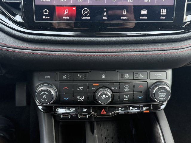 Used 2026 Dodge Durango GT AWD/4WD image 14