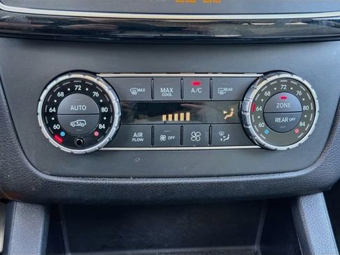 Used 2017 Mercedes-Benz GLS 550 4MATIC image 36
