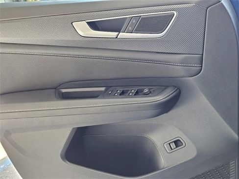 New 2024 Volkswagen Atlas Cross Sport SEL R-Line image 16