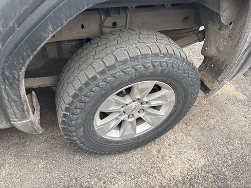 Used 2021 GMC Sierra 1500 4x4 Crew Cab w/ Sierra Value Package image 13