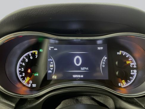 Used 2018 Jeep Grand Cherokee Limited image 21