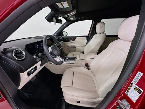 Certified 2025 Mercedes-Benz GLB 250 image 21