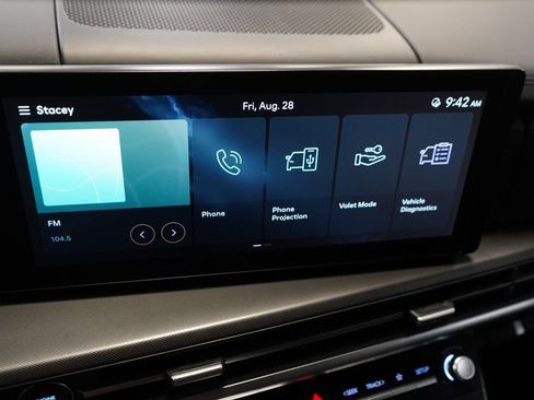 Used 2025 Hyundai Santa Fe SEL FWD image 35