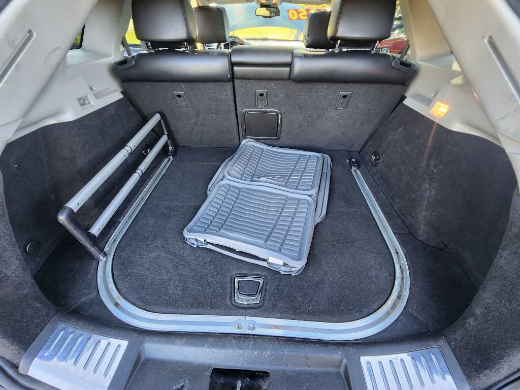 Used 2012 Cadillac SRX Luxury FWD image 18