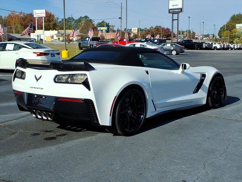 Used 2015 Chevrolet Corvette Z06 w/ 3LZ Preferred Equipment Group image 20