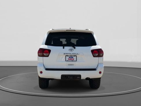 Used 2019 Toyota Sequoia SR5 AWD/4WD image 6