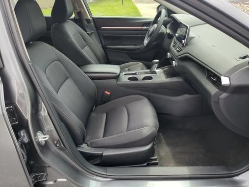Used 2022 Nissan Altima 2.5 SV FWD image 34
