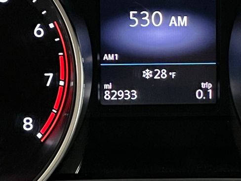 Used 2018 Volkswagen Tiguan SE w/ Panoramic Sunroof Package image 21