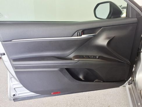 Used 2023 Toyota Camry SE w/ Audio Upgrade Package FWD image 9