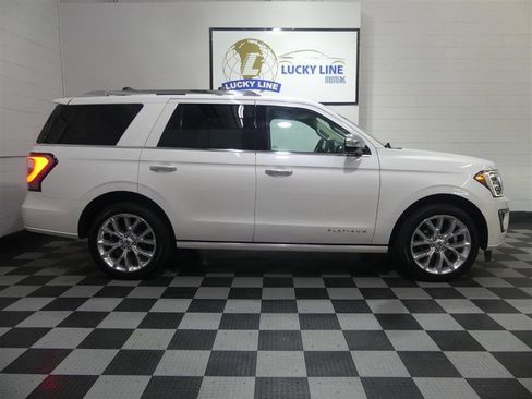 Used 2019 Ford Expedition Platinum AWD/4WD image 6