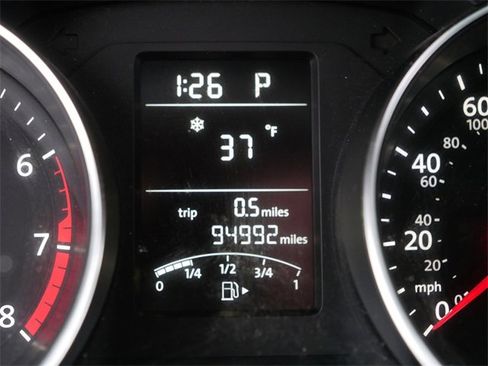 Used 2015 Volkswagen Jetta S image 27