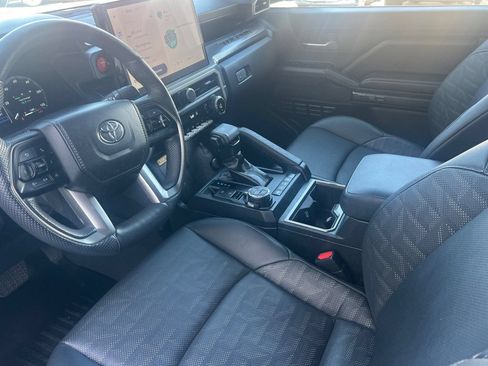 Used 2024 Toyota Tacoma TRD Off-Road w/ TRD Off Road Premium Package AWD/4WD image 7