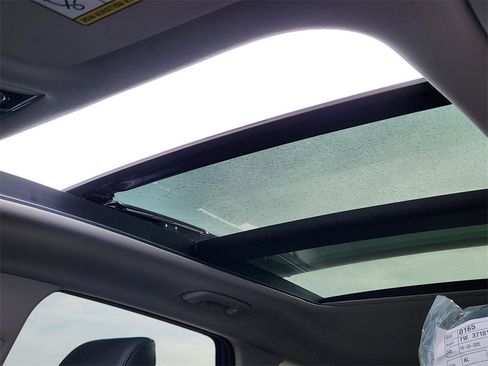 New 2026 Kia Sportage EX w/ EX Panorama Roof Package image 16