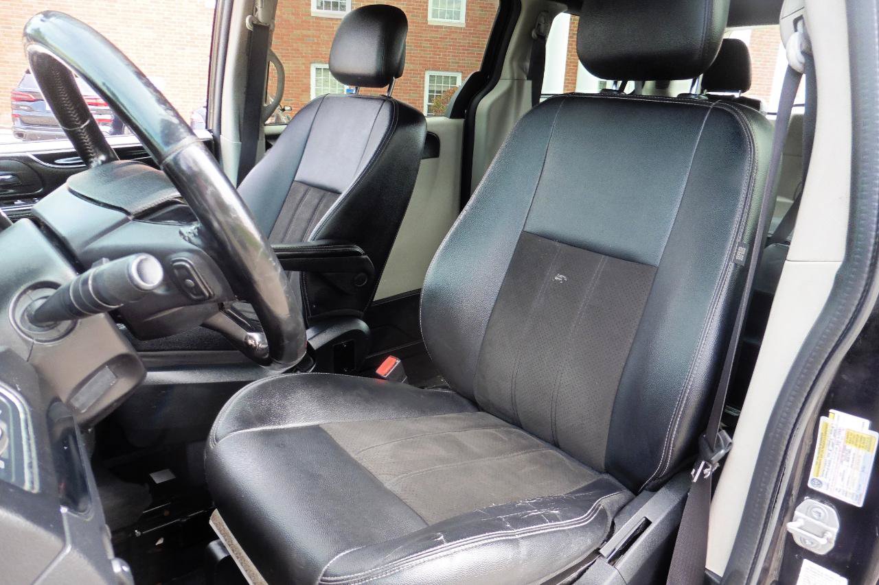 Used 2019 Dodge Grand Caravan SXT FWD image 5