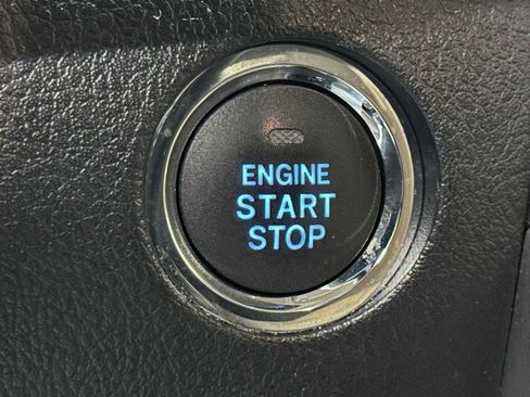Used 2019 Toyota 4Runner Limited AWD/4WD image 19