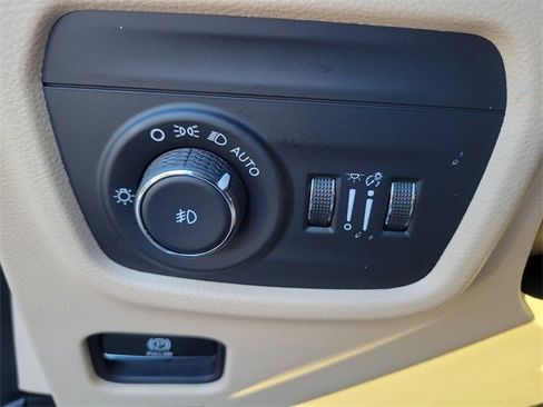 Certified 2021 Jeep Grand Cherokee L Limited image 25