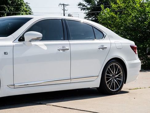 Used 2013 Lexus LS 460 w/ F-Sport Pkg RWD image 35