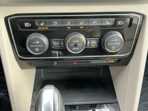 Certified 2023 Volkswagen Atlas SEL image 9