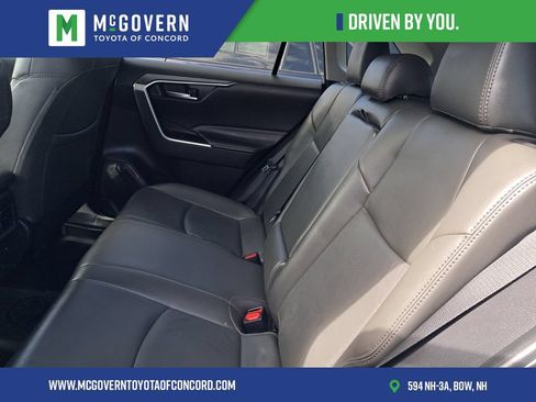 Used 2024 Toyota RAV4 XLE w/ Convenience Package AWD/4WD image 17