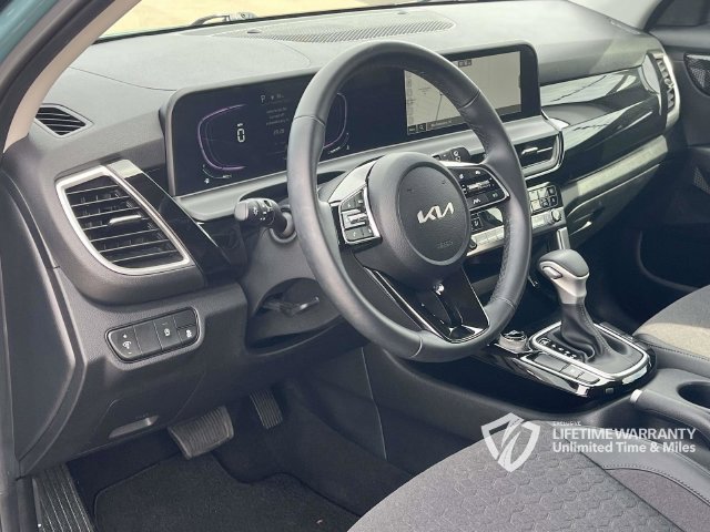 Used 2025 Kia Seltos S FWD image 14