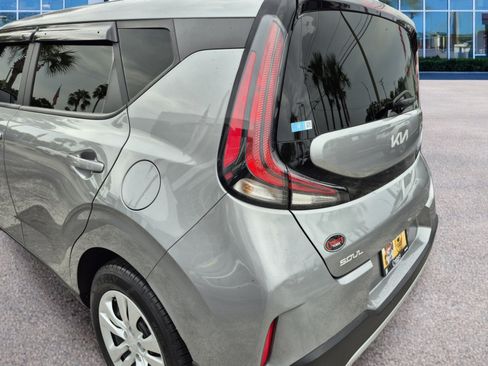 Used 2023 Kia Soul LX FWD image 10