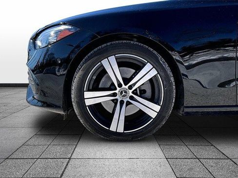 Used 2025 Mercedes-Benz C 300 4MATIC Sedan image 4
