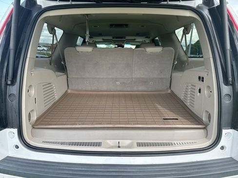 Used 2020 Cadillac Escalade ESV Premium Luxury AWD/4WD image 9