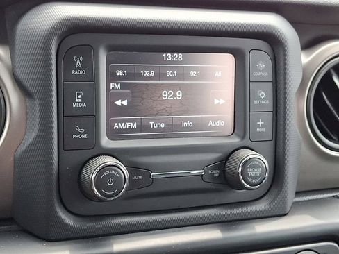 Certified 2020 Jeep Wrangler Unlimited Sport image 19