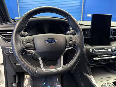 Used 2020 Ford Explorer ST w/ ST Street Pack image 13