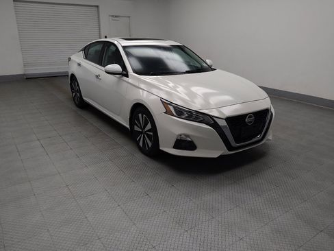 Used 2021 Nissan Altima 2.5 SL FWD image 11