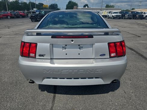 Used 2001 Ford Mustang GT RWD image 7
