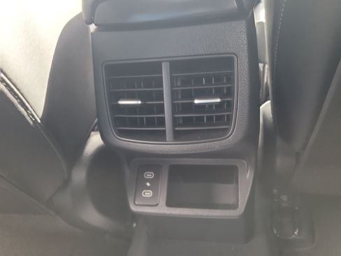 Used 2025 Kia Seltos S FWD image 16