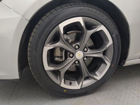 Used 2021 Chevrolet Malibu LT FWD image 31