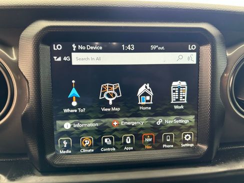 Used 2022 Jeep Gladiator Willys image 30