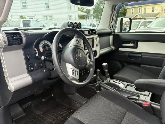 Used 2013 Toyota FJ Cruiser 4WD w/ Upgrade Pkg image 11