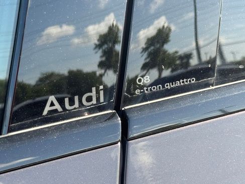 Used 2024 Audi Q8 e-tron Premium Plus w/ Premium Plus Package AWD/4WD image 41