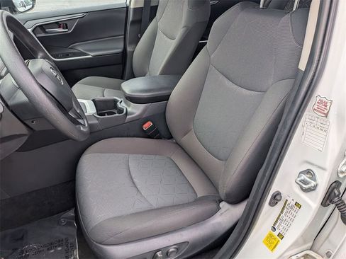 Used 2025 Toyota RAV4 XLE image 21