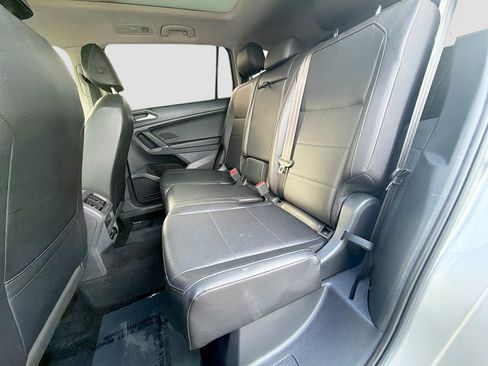Used 2020 Volkswagen Tiguan SEL FWD image 21