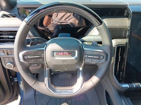 New 2026 GMC Yukon Elevation w/ Elevation Premium Package AWD/4WD image 10