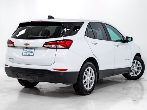 Used 2022 Chevrolet Equinox LS w/ LS Convenience Package FWD image 28