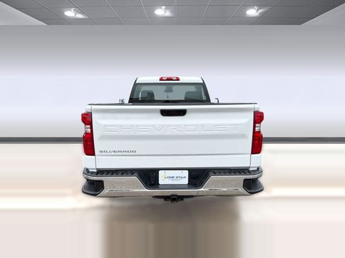 Certified 2025 Chevrolet Silverado 1500 W/T RWD image 9