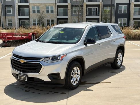 Used 2020 Chevrolet Traverse LS image 11