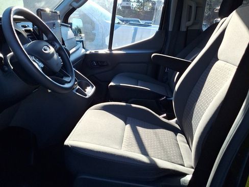Used 2023 Ford Transit 350 XLT image 8