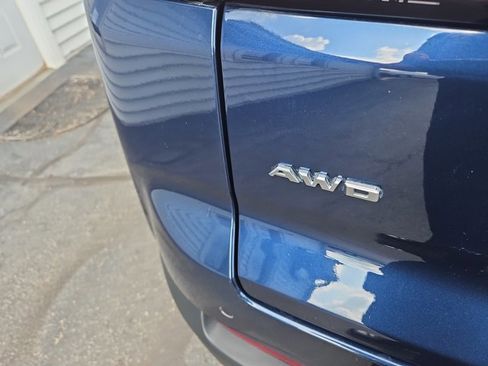 Used 2021 Cadillac XT4 Luxury image 4