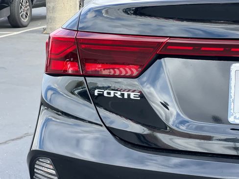 Used 2023 Kia Forte LXS image 29