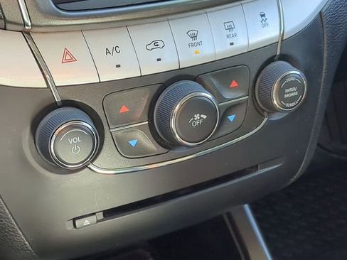 Used 2019 Dodge Journey SE w/ Connectivity Group image 27