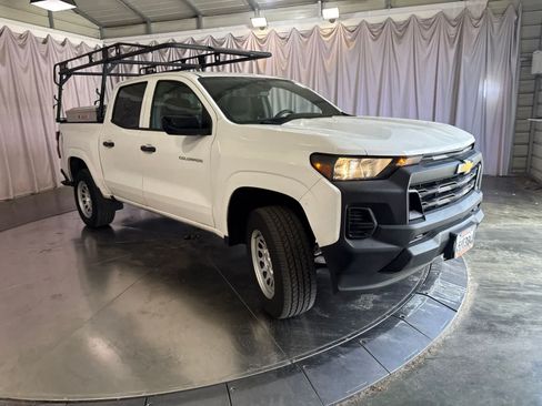 Used 2024 Chevrolet Colorado W/T w/ Safety Package RWD image 2